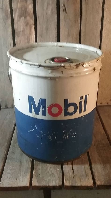 Mobile Oil Can Vintage Oil Can Metal Oil Can Pegasus Etsy Vintage
