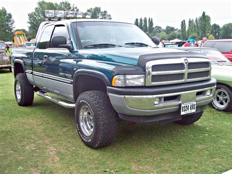 Everyone asks for options so i added them but at the cost of the file size. 301 Dodge RAM 1500 Truck (2nd Gen) (1999) | Dodge RAM 1500 ...