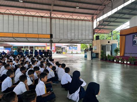 Majlis Penyerahan Watikah Pelantikan Pemimpin Muda Sekolah Kebangsaan