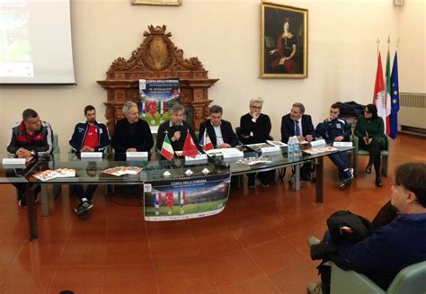 Nazionale, nazionalismo e precisazioni storiche.la vittoria della nazionale italiana contro la turchia ha risvegliato una retorica patriottica piuttosto. Italia-Francia-Turchia. Il 2 e 3 febbraio Fano diventa la ...