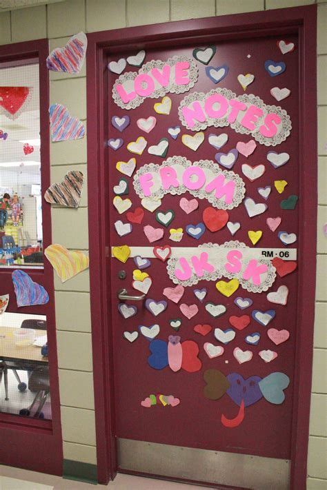 30 Cozy Valentines Day Classroom Door Decorations Ideas