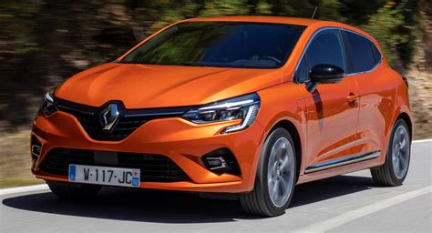 2020 Renault Clio Detailed At Media Drive Photo Shoot Carscoops