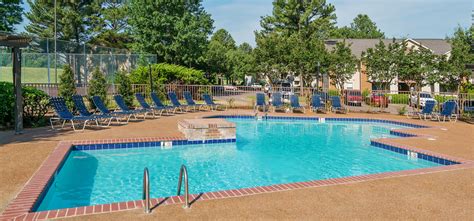 Southcrest Lake - Southaven - MRG Apartments