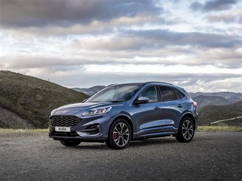 Das mittelgroße sport utility vehicle des kölner automobilherstellers steht zum marktstart im frühjahr. The new Ford Kuga is rated as Ford's most electrified ...