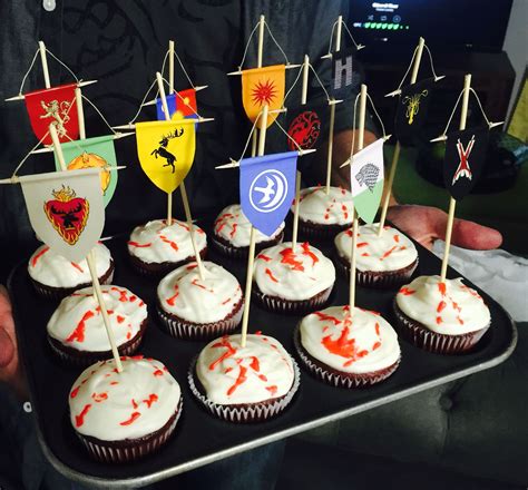 Game Of Thrones Cupcakes With House Sigils Desserts Cupcakes Cake