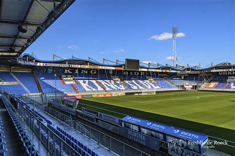 You can easily spend a leisurely day seeing the sights and exploring what to see near willem ii stadium. Willem ii Station stil en verlaten tijdens # ...