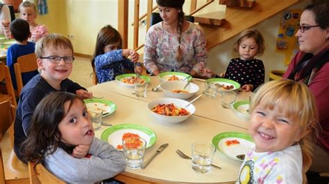 Auch Für Grundschule Und Krippe Mittagessen Im Gehrder Kindergarten