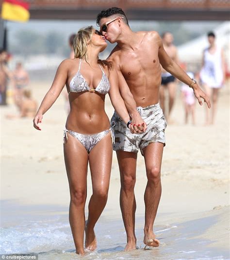 Towie S Joey Essex And Bikini Clad Sam Faiers Spend Their Dubai Holiday Kissing For All To See
