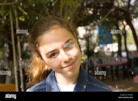 Turkish Teen Girl Stockfotos Und Bilder Kaufen Alamy