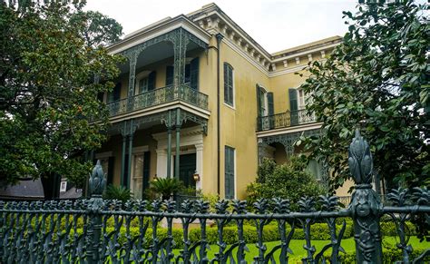 When you stay at hilton garden inn new orleans convention center, you are just one block from the new orleans morial convention center and in walking distance of french quarter attractions and restaurants. Check Out the Garden District of New Orleans - Rusty ...