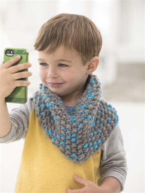 Super easy pattern for beginners.knit flat with a seamed hood. Adventure Circle | Knit cowl pattern free, Cowl knitting ...