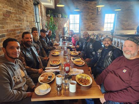 Bikes & Breakfast Old Town Alexandria — Bikes & Breakfast