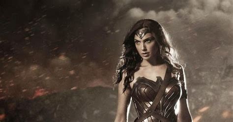 The Huh First Official Pic Of Gal Gadot As Wonder Woman Revealed