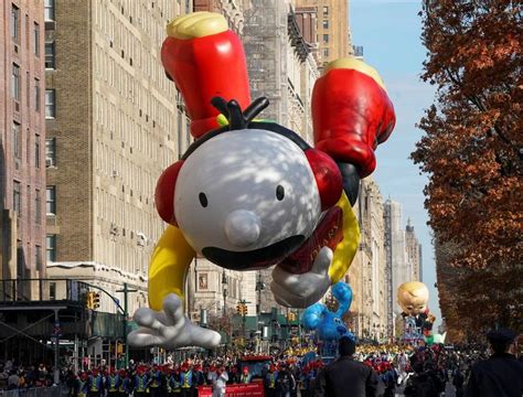 El colorido desfile de globos en el día de Acción de Gracias en Nueva York