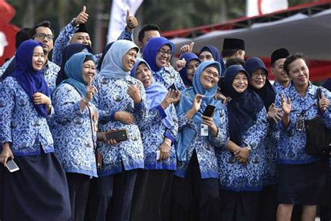 May 28, 2021 · seleksi cpns 2021 formasi cpns kementan 2021 cek sscasn.bkn.go.id, begini cara daftar cpns kementerian pertanian 2021 seiring dengan pembukaan seleksi casn 2021 pada 31 mei 2021 nanti, kementan pun membuka seleksi untuk sejumlah formasi baik cpns maupun pppk 2021. CPNS 2018: Ini Nama-Nama Yang Lulus di Kementerian ...