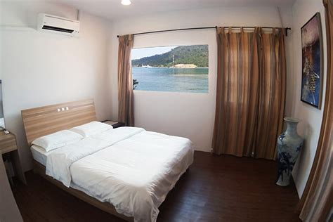 When you stay at the barat perhentian beach resort in pulau perhentian besar, you'll be on the beach and steps from perhentian beach. The Barat Perhentian Beach Resort 4D3N Snorkelling Full ...
