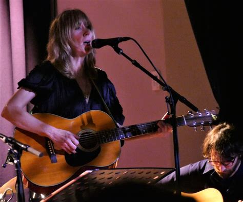 Concert Review Beth Orton Live Flexing Her Aching Voice The Arts Fuse