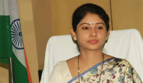 Why Smita Sabharwal First Woman Ias In Cm Office Is Known As The Peoples Officer