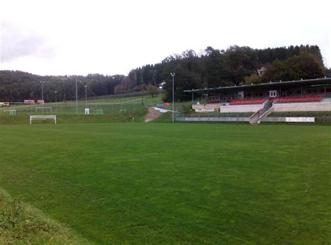 From wikimedia commons, the free media repository. File:Well welt Stadion Kumberg1.jpg - Wikimedia Commons