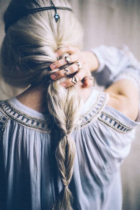 It looks amazingly cute and admiring. 30 Boho-Chic Hairstyles You Must Love | Styles Weekly
