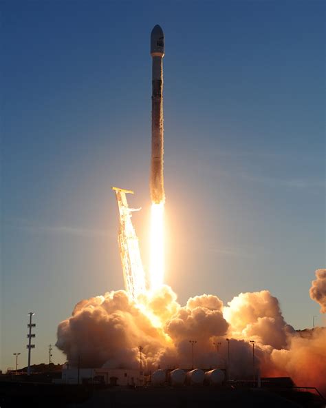 Falcon 9 Iridium 5 Launch Photos Vandenberg Space Force Base