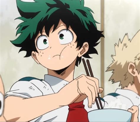 I just took this screencap from S2E2 because LOOK AT DEKU'S ADORABLE