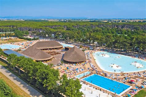 Bezpłatne również do użytku komercyjnego bez konieczności podawania autora bez praw autorskich. Kemping Park Albatros - Toskania - Włochy | Campingplus.pl