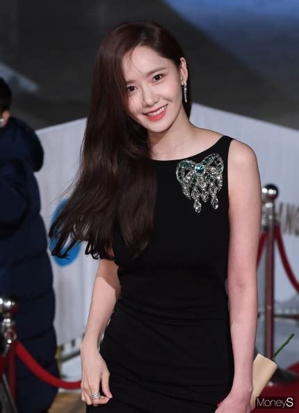 Girls Generation Yoona Becomes The Real Goddess With Black Hot