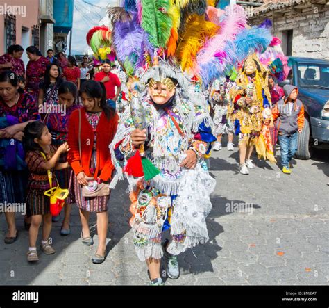 Baile De La Conquista Guatemala Fotografías E Imágenes De Alta