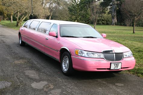 pink limo hire pink stretch limo hire london limo limousine lincoln town car