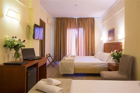 Standard Triple Room Marina Athnes Hotel