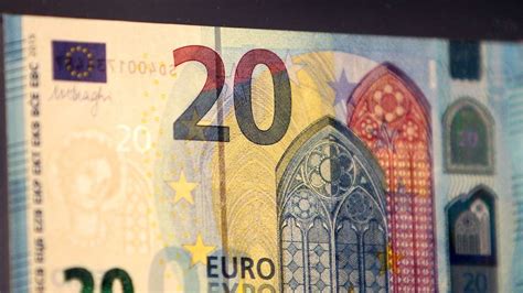 Kunden kauften dazu folgende produkte. 20-Euro-Schein vorgestellt: Einführung im November | Welt