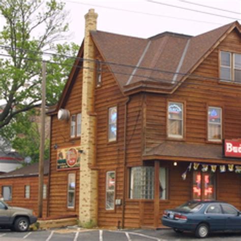 For further information regarding brentwood gated properties for sale or to schedule a private tour, contact your brentwood real estate experts today! Trainwreck Saloon-Rock Hill | Brentwood | American, Bar ...