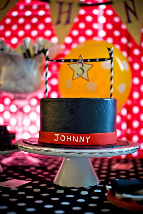 Animal kingdom park is another one of the most popular parks when it comes to christmas decorations in disney. Kara's Party Ideas Magic Themed 3rd Birthday Party | Kara ...