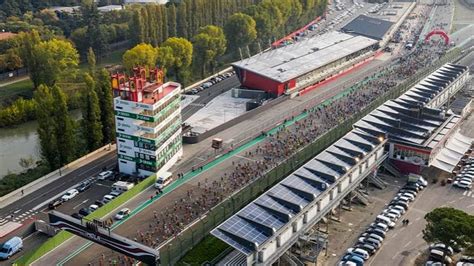 The amazing story is told in a new episode of our f1 on the edge podcast with eyewitness accounts from fangio and the kidnappers listen for free on @spotify #f1 #f1ontheedge. Imola vicinissima alla F1