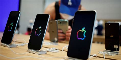 Apple Ramps Up Production Ahead Of 5g Iphone Debut Nikkei Asia