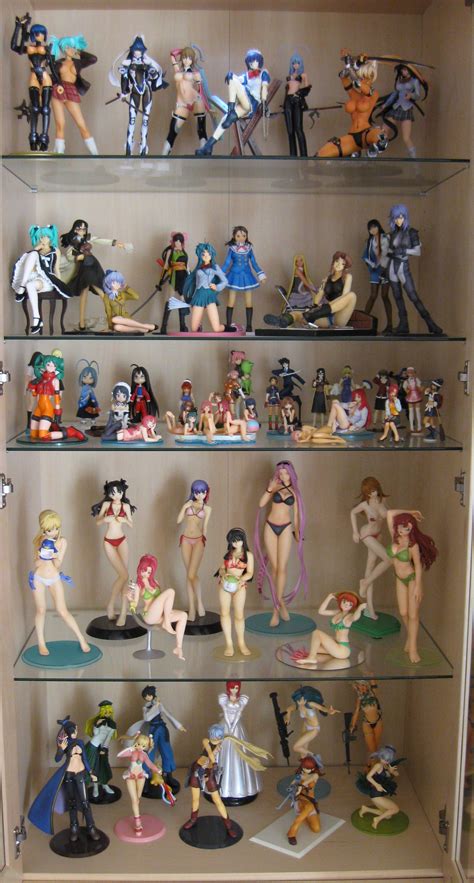 14 Anime Figure Display Case