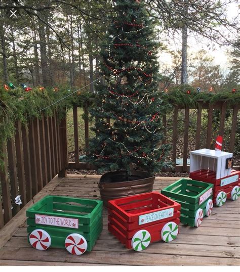 List of diy outdoor christmas decorations 2022