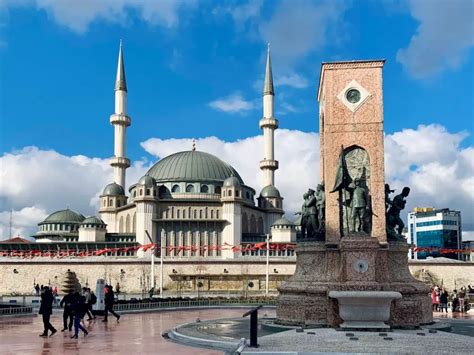 أفضل 7 أنشطة عند زيارة ميدان تقسيم اسطنبول