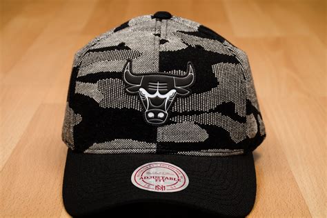 Mitchell And Ness Nba Chicago Bulls Camo Knit Snapback Cap Caps
