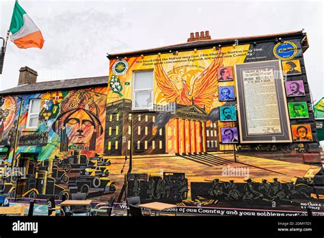 Belfast Northern Ireland 1st May 2016 Graffiti And Street Art On May 1 2016 In Belfast