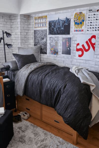 Dorm Room Ideas For Guys 12 Ideas For Guys Dorm Rooms That Arent Boring By Sophia Lee
