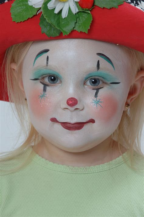 Very Simple Can Be Made By Makeup Clown Face Paint Face Painting