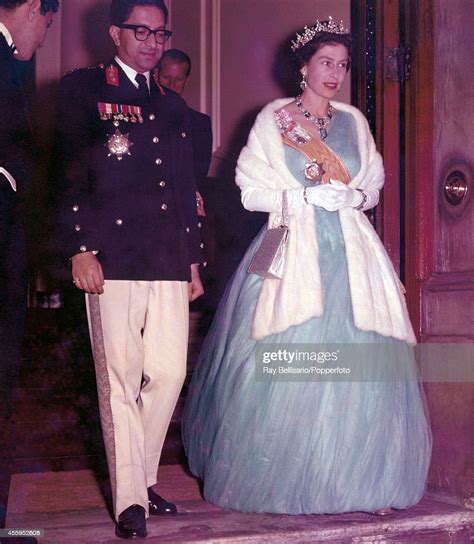 The King Of Nepal Mahendra Bir Bikram Shah Dev And Queen Elizabeth News Photo Getty Images