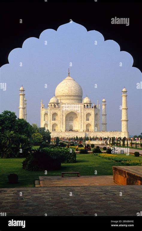 Taj Mahal Mausoleumagra Uttar Pradeshindia Stock Photo Alamy
