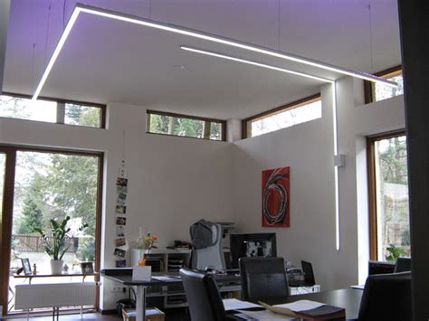 Led hintergrundbeleuchtung durch led streifen sorgt für wohlfühlatmosphäre sicherlich haben sie es. Beleuchtung mittels LED-Lichtlinien