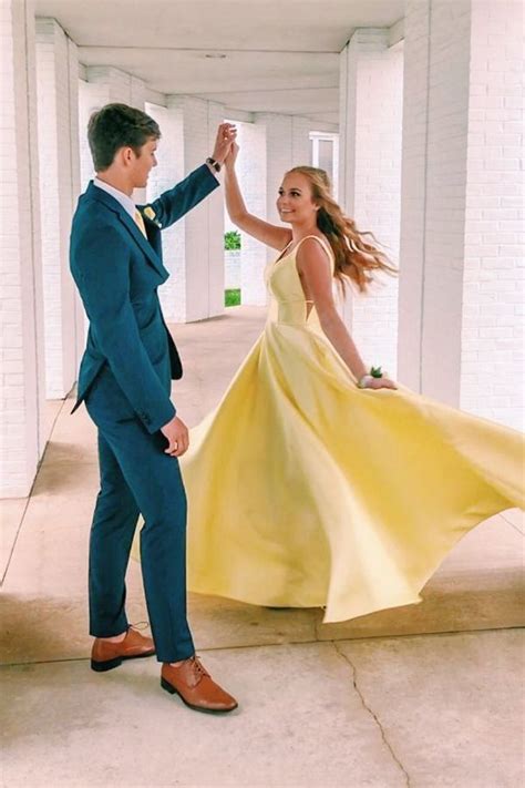 Prom Pictures Couples☀️ 1000 In 2020 Prom Dresses Yellow Prom