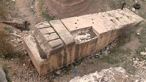 Excavations In Baalbek 2015 Ancient Ancient Mysteries Ancient