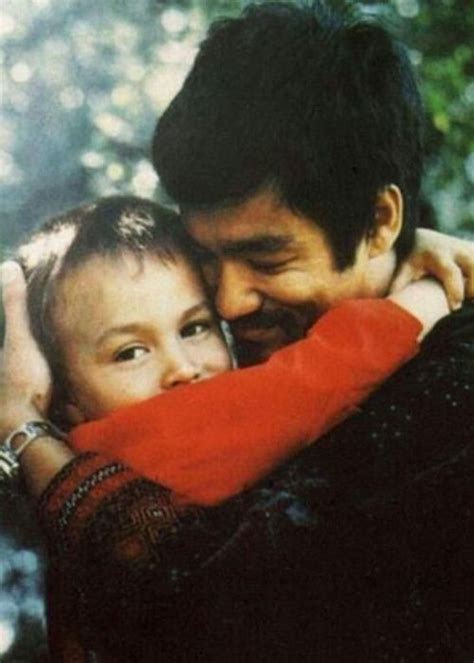 Touching family photos of the iconic bruce lee (25 pics). Unseen Photos of Bruce Lee From The Family Archive (32 pics)