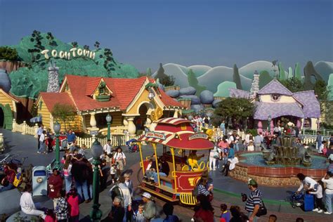 Toontown At Disneyland Ea Tour Ea Tour